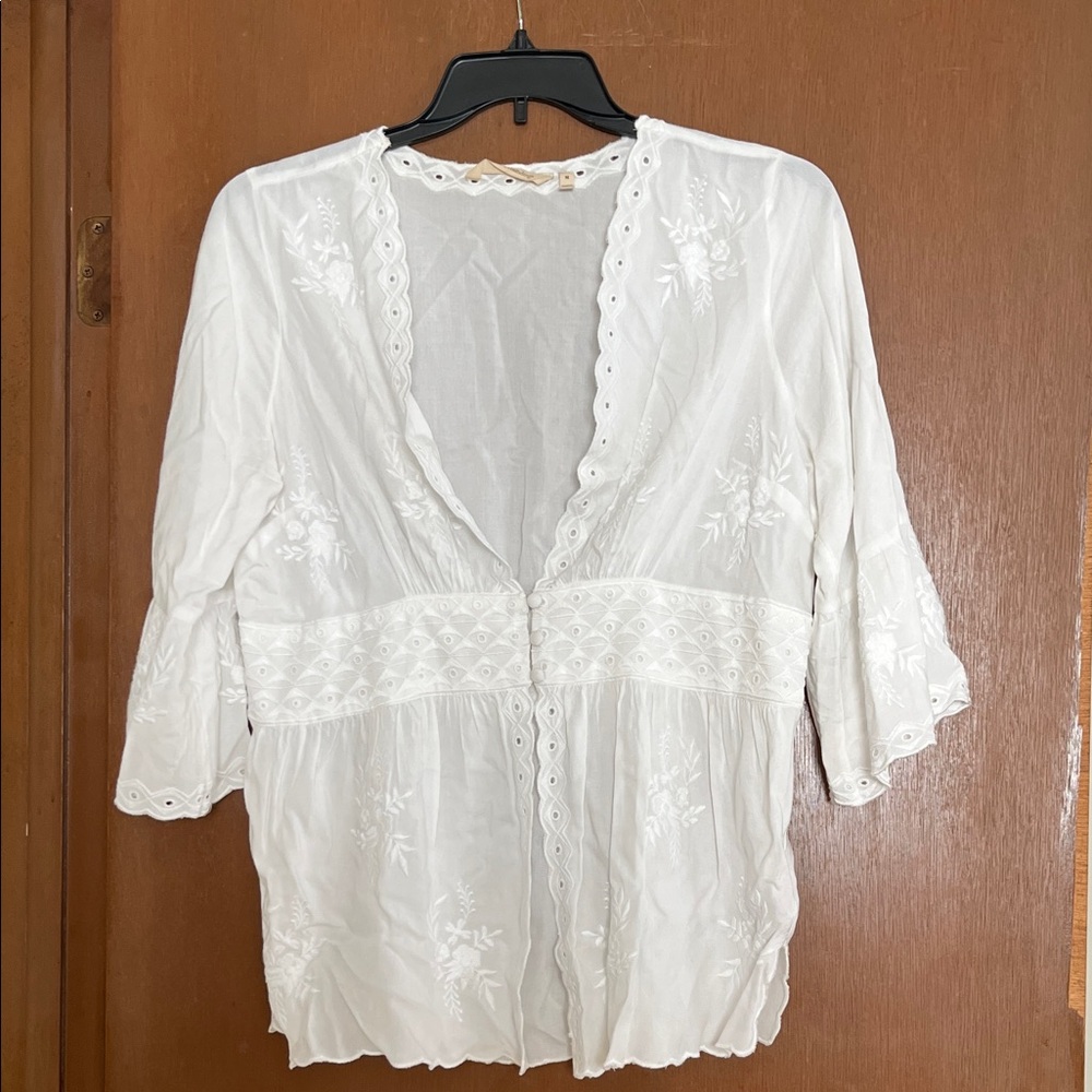Soft Surroundings White Embroidered overlay